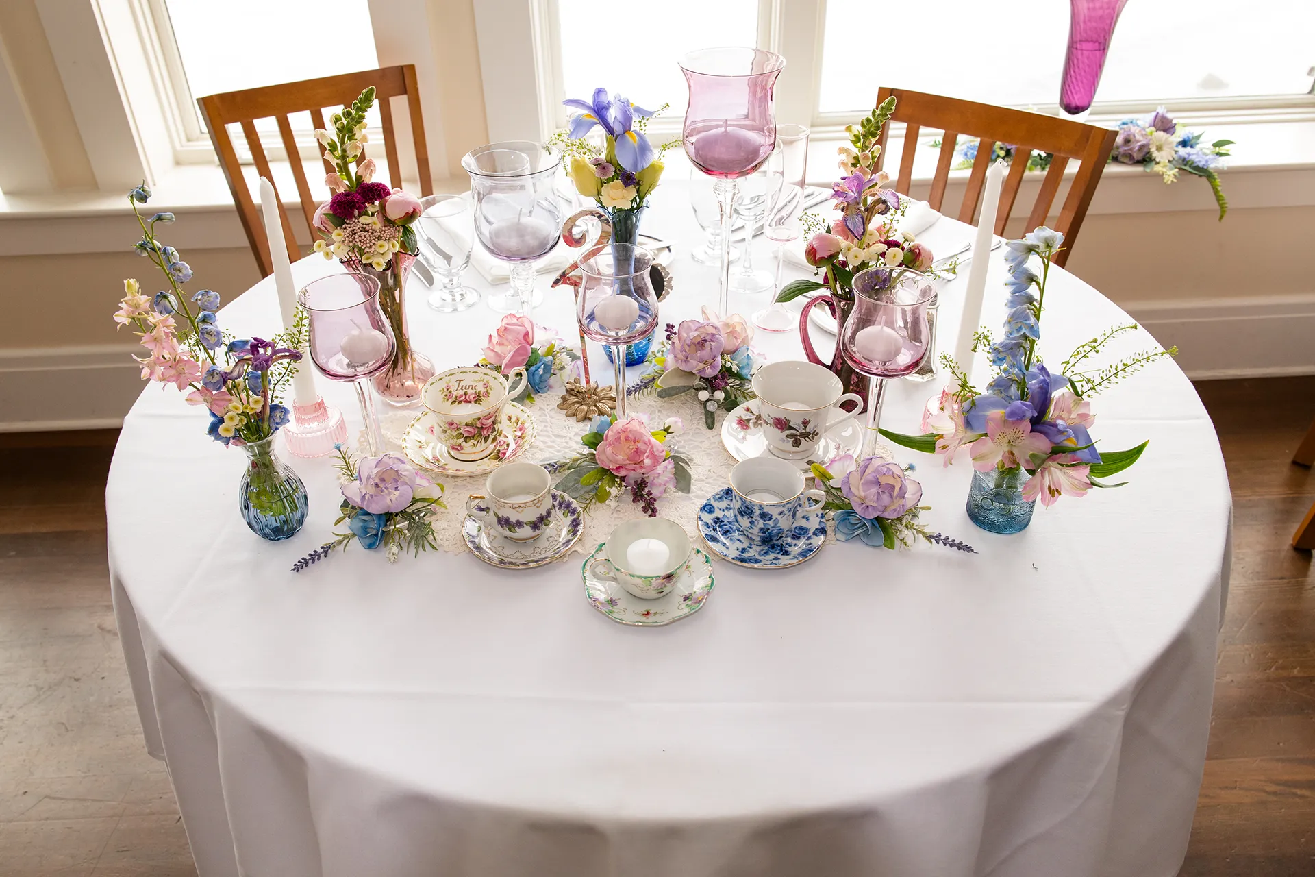 maine wedding photography bethany mike 06 A sweet heart table setting for a garden party themed wedding at the York Harbor Reading Room in Maine.